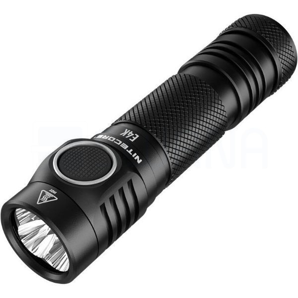 Nitecore Elemlámpa E4K (+1x21700) 4xCREE XP-L2 V6 LED (4400 lumen)
